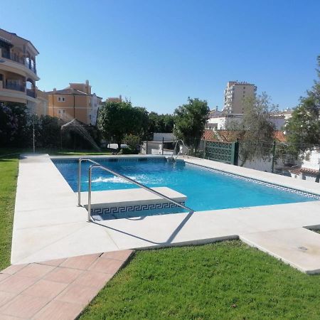 Apartamento Apartamento en la playa con piscina Benalmádena Exterior foto