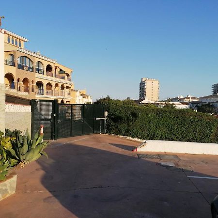 Apartamento Apartamento en la playa con piscina Benalmádena Exterior foto