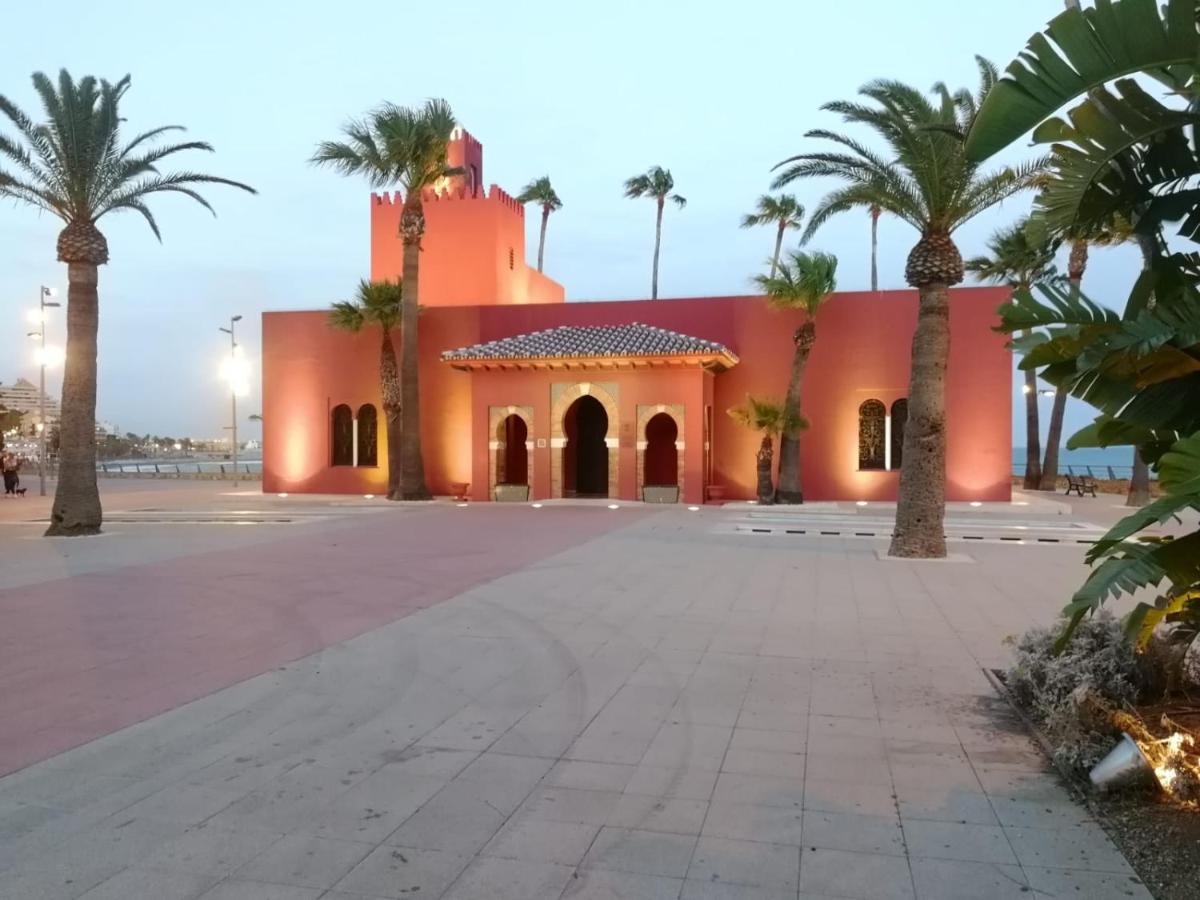 Apartamento Apartamento en la playa con piscina Benalmádena Exterior foto