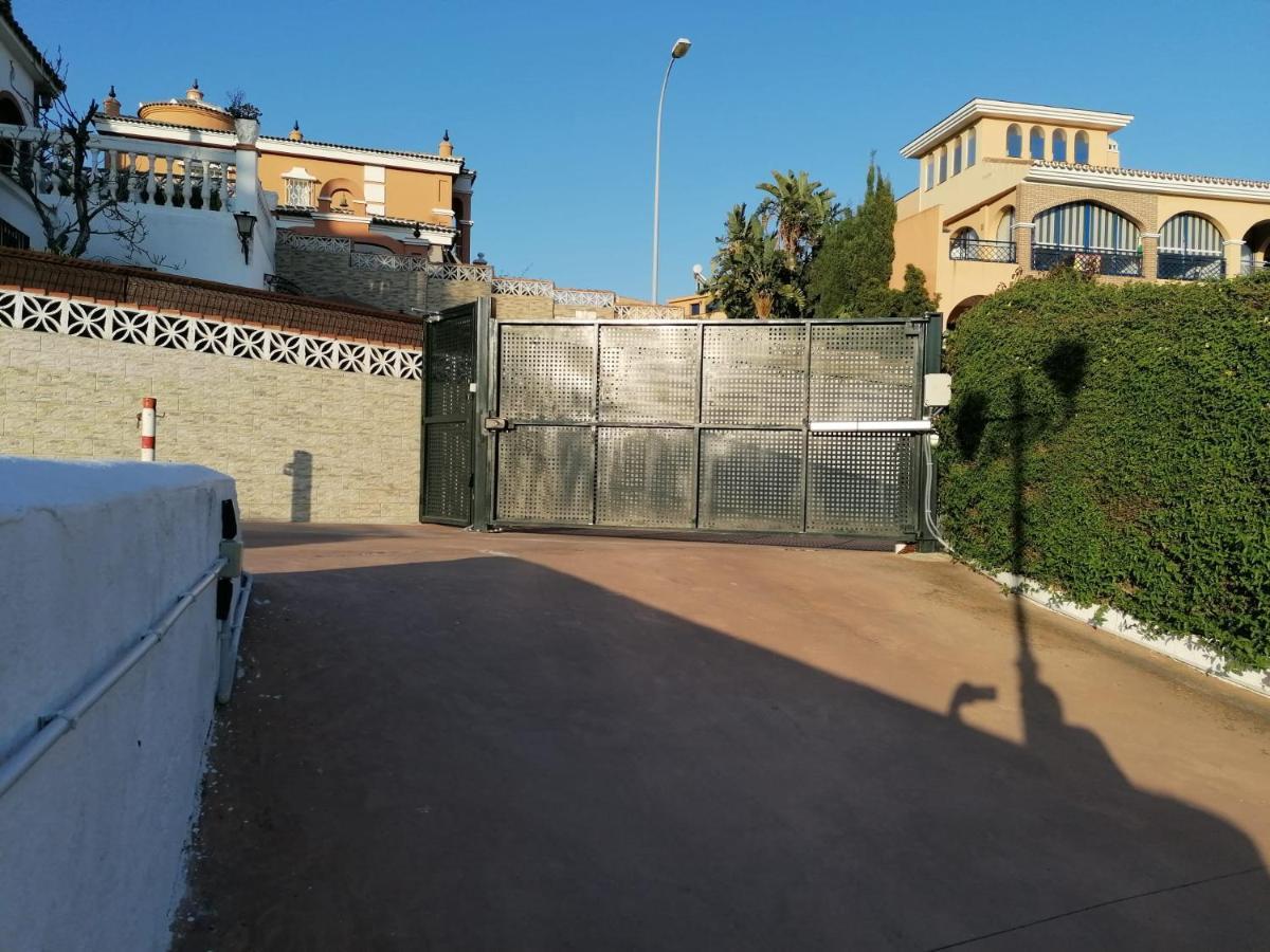 Apartamento Apartamento en la playa con piscina Benalmádena Exterior foto
